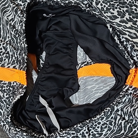 NIKE DRI-FIT EMBROIDERED SWOOSH LEOPARD PRINT LINED MESH ATHLETIC SHORTS - Picture 4 of 11